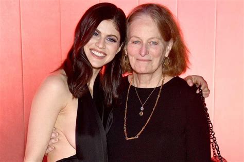 did alexandra daddario get a boob job|Alexandra Daddario Gets Candid About Her Infamous True。